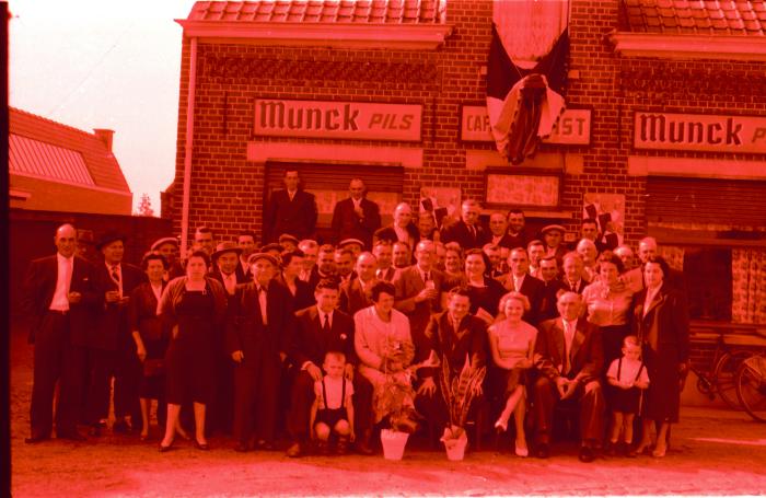 Huldiging kampioen café "Den Ast", Izegem, 1958
