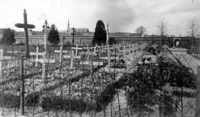Begraafplaats met Duitse graven, Izegem 1914/1915