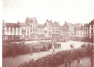 Krijgsgevangenen op Grote Markt, Roeselare 