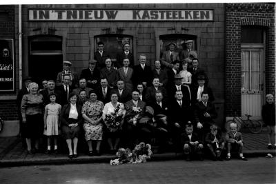 Groepsfoto In 't nieuw Kasteelken,1957