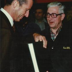 Koning Boudewijn brengt bedrijfsbezoek aan carosserie Desot, Gits, 1990