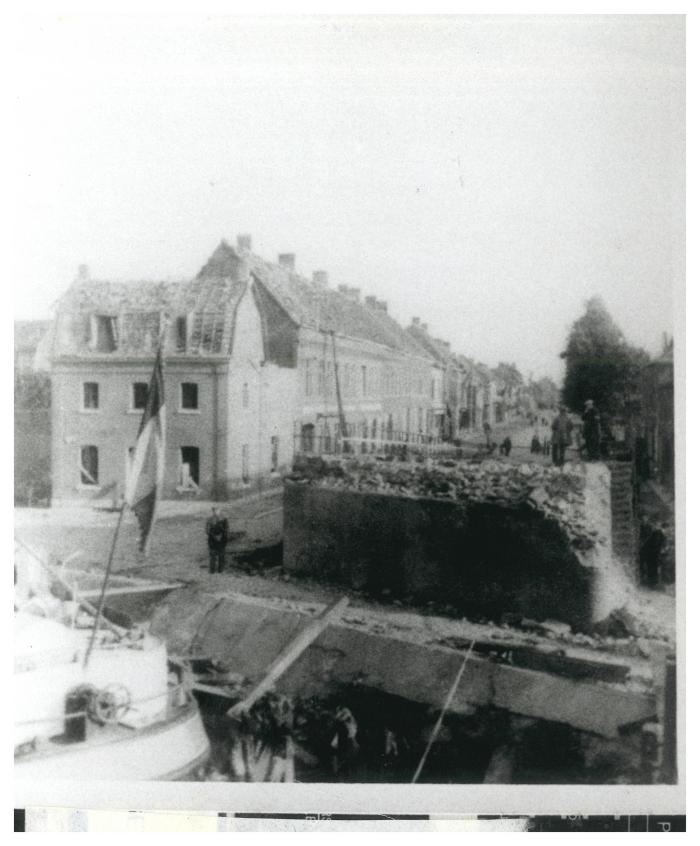 steunpeilers brug statiestraat huis Biervliet Gasthof De Kom