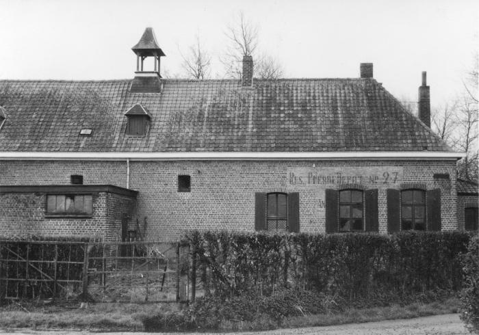 Stallingen Wolvenhof met Duits opschrift, Izegem