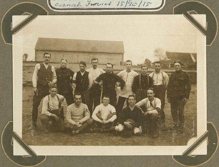 Voetbalploeg van 8ste linie, 14 oktober 1915