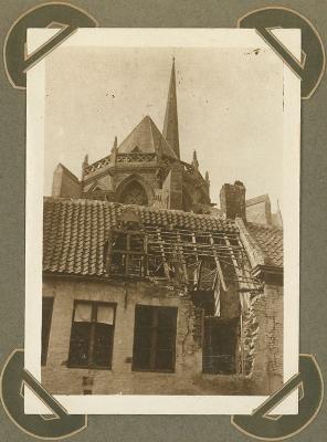 Schade door inslag obus, Veurne 2 oktober 1915
