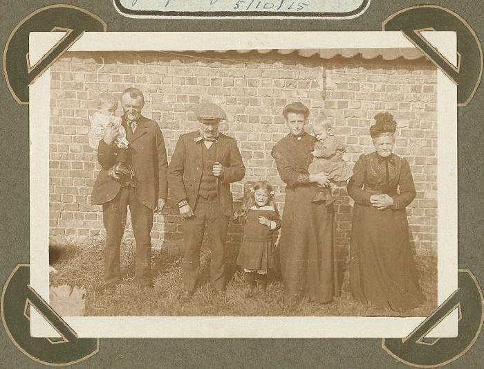 Familiefoto, Adinkerke 5 oktober 1915