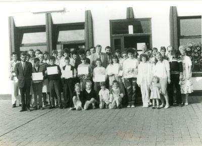 Diploma-uitreiking 6e leerjaar, Lichtervelde, juni 1988