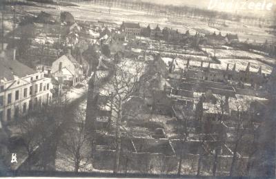 Luchtfoto na eerste bombardementen, Dadizele