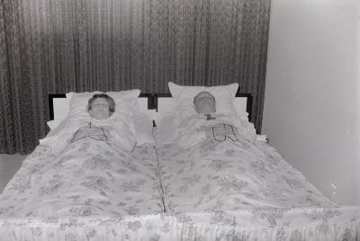 Mijnheer en mevrouw A. Verschoore - Ameel op sterfbed, Moorslede 10 mei 1972