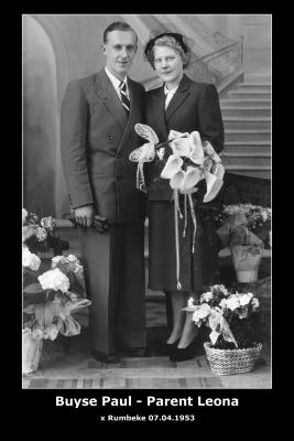 Huwelijksfoto van Paul Jacob Stefaan Buyse met Leona Augusta Bertha Parent, Rumbeke, 1953.