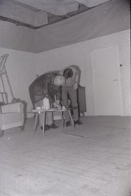 Toneelkring van KWB speelt: De roze pyjama, Moorslede december 1971 