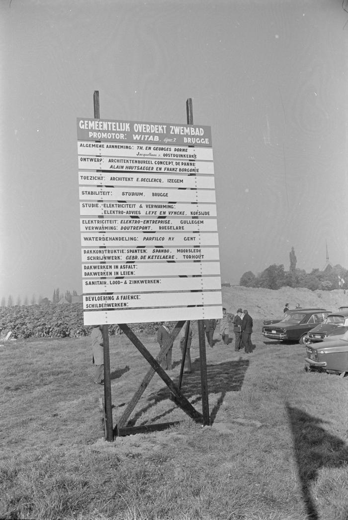 Eerste steenlegging zwembad, Moorslede oktober 1971