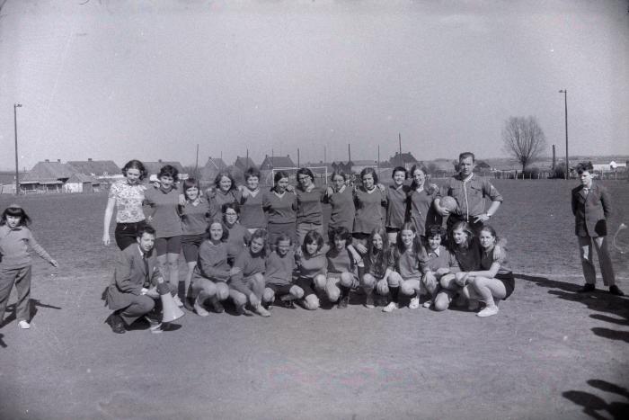 Voetbalploeg meisjes, Moorslede september 1971