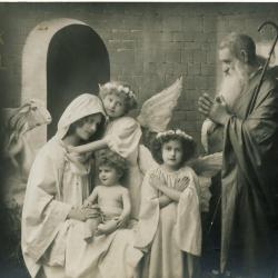 Beeldzijde kerstkaart, fotokaart stalletje Betlehem, 1912