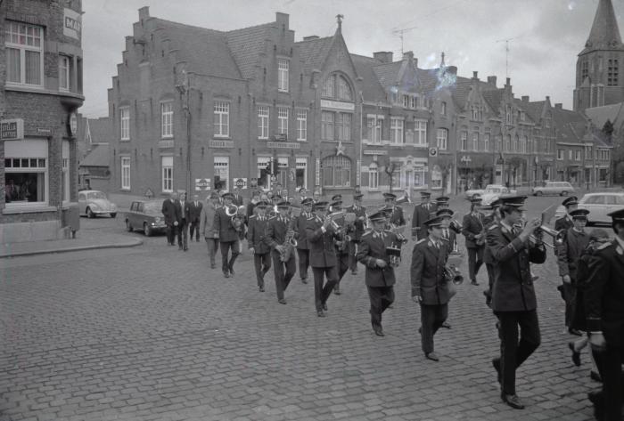 Wandelconcert op markt, 7-11 november Moorslede 1970