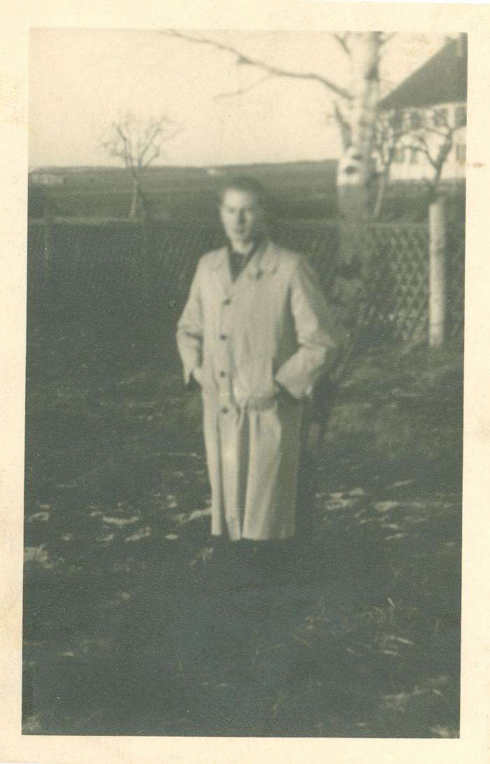 Gaston Vallaey poseert, Braunschweig augustus 1943