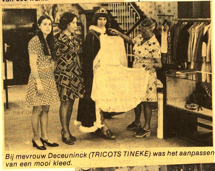 Batjesprinsessen 1974 in kledingszaak Tricots Tineke