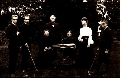 Familiefoto van de familie Vandenbulcke, Gits, 1910