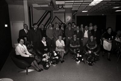 Groepsfoto van bloedgevers; Moorslede april 1977
