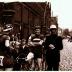 Agenten Nuyttens & Declercq tijdens wielerwedstrijd, 1948