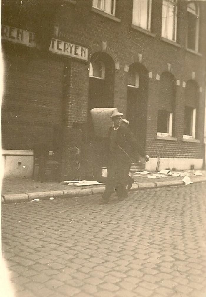 Plunderingen en vernielingen,  Izegem, 1944    