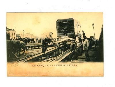 Postkaart van het Barnum en Bailey circus met afbeelding van transport