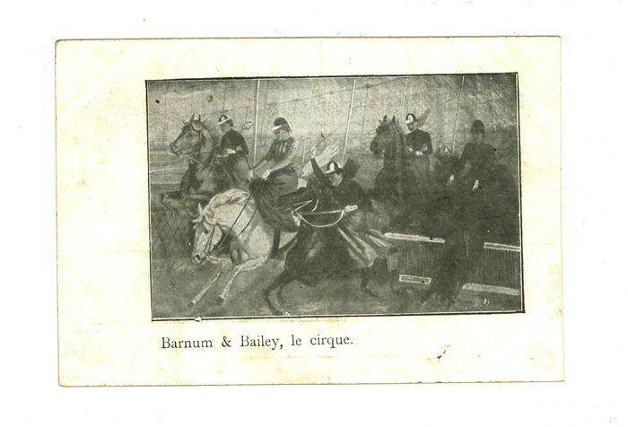 Postkaart van het Barnum en Bailey circus met paardenshow (1)