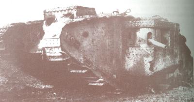 Buitgemaakte tanks aan front aan Somme