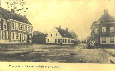 Moorslede, kant van de Markt en Breulstraat, 1900