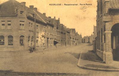 Rousselaerestraat en herberg, Moorslede, 1927 