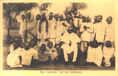 Indische landheer (Zemindar) met handlangers