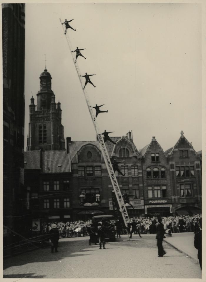 Acrobatie Albin Dujardin, 1951