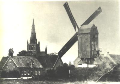 Dadizele - Windmolen en Basiliek