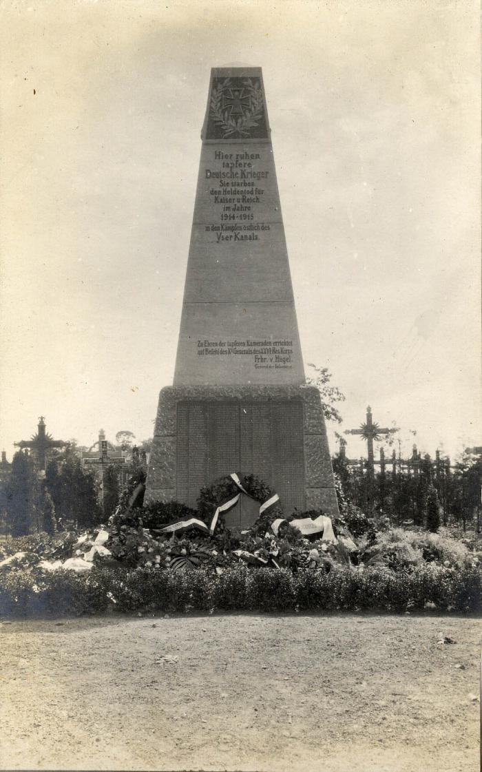 Duits oorlogsmonument voor de gesneuvelde soldaat