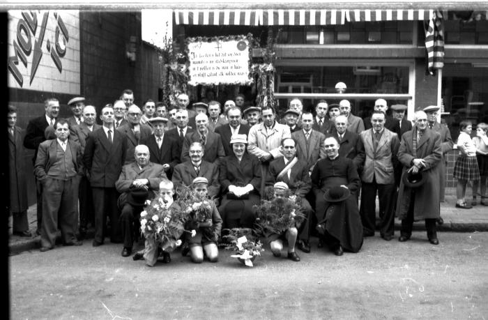 Kampioenviering 'bollen': Maurits Versavel(?) kampioen, Izegem 1957