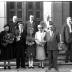 Jubilarissen op stoep voor gemeentehuis, Emelgem 1957