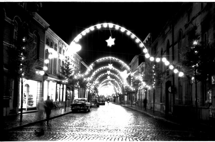 Kerstverlichting Marktstraat, Izegem, 1959