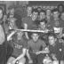 Fietsen op rollen: groep renners poseert, Izegem 1958