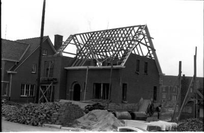 Woonhuis in opbouw: toestand op 21 februari 1958 , Izegem 1958